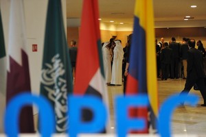 OPEC quyết định cứu giá dầu