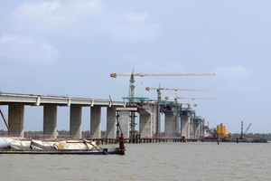 Sự hời hợt tại Dự án thể hiện rõ nhất ở khâu khảo sát, thu thập số liệu ban đầu để đưa ra dự toán tổng vốn đầu tư, lưu lượng xe... Ảnh: Bảo Như