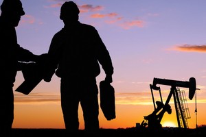 Thỏa thuận của OPEC giáng đòn vào các nhà máy lọc dầu châu Á