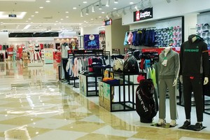 Nguồn cung mặt bằng bán lẻ khu vực trung tâm Hà Nội vẫn giữ nguyên từ quý I/2015 đến nay. Ảnh: Dũng Minh