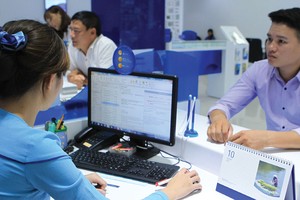 Các ngân hàng hiện có quá nhiều loại hệ thống cơ sở dữ liệu, thiếu sự đồng nhất, chuẩn mực…