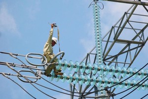 Khá nhiều dự án điện đang bị chậm tiến độ. Ảnh: Chí Cường