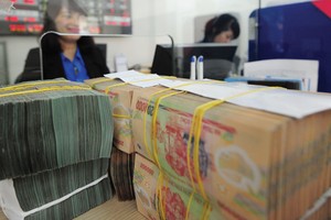 Việc thu hồi các khoản nợ xấu luôn là cơn đau đầu của nhiều ngân hàng