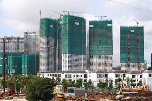 Tìm bệ đỡ để thị trường bất động sản TP. HCM phát triển bền vững