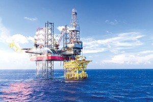 Tìm cơ hội với nhóm cổ phiếu dầu khí
