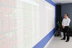 Chế tài xử lý vi phạm trên thị trường chứng khoán của Việt Nam hiện còn nhẹ, chưa đủ sức răn đe