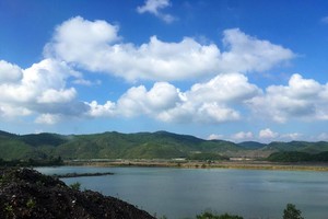 Vân Đồn sẽ đón nhận được những dự án lớn, có ý nghĩa động lực không chỉ cho sự phát triển của Vân Đồn nói riêng mà còn cho cả Quảng Ninh, cả nước. Ảnh: Thanh Tân