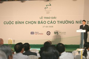 Chủ tịch Ủy ban Chứng khoán Nhà nước phát biểu khai mạc Lễ trao giải Báo cáo thường niên tốt nhất trong mùa giải đầu tiên 2007.  Cuộc bình chọn có sứ mệnh hỗ trợ và khích lệ các doanh nghiệp niêm yết minh bạch hơn