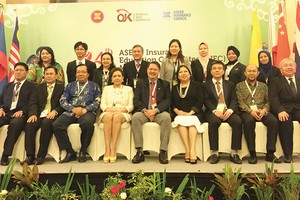 Ông Ngô Trung Dũng (thứ ba bên phải), Phó tổng thư ký phụ trách Hiệp hội Bảo hiểm Việt Nam tham dự Hội nghị bảo hiểm ASEAN từ ngày 21 - 25/11/2016