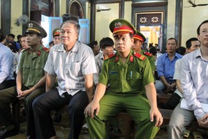 Theo cáo trạng, ông Phạm Công Danh đã tự ý rút 5.490 tỷ đồng từ tiền gửi của khách hàng tại VNCB