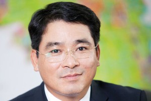 Ông Bùi Khắc Sơn