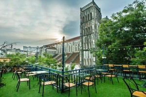 7 quán cà phê ban công ngắm trời xuân Hà Nội