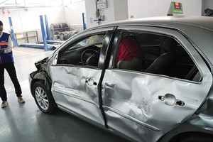 Trước những diễn biến khó đoán định của năm 2017, doanh nghiệp khối phi nhân thọ đặt sự thận trọng lên hàng đầu