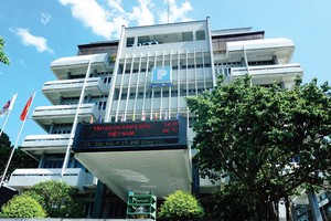 Sau nhiều năm trễ hẹn, Petrolimex sắp lên HOSE