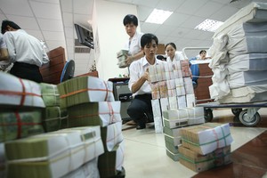 Để giao dịch ngân hàng hiện đại thay thế cách thức giao dịch truyền thống, cần một chặng đường dài