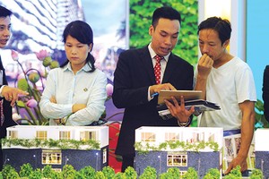 Bất động sản "ấm" 
chưa đủ để xử lý hết nợ xấu