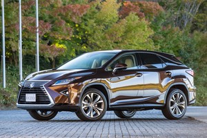 Gần 360 xe Lexus RX200t và Lexus RX350 được thu hồi để sửa chữa và thay thế ECU điều khiển đóng mở cửa sau bằng điện.