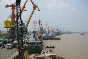 Các dự án nạo vét luồng hàng hải phía Bắc, cơ quan giám sát bị "bịt mắt"