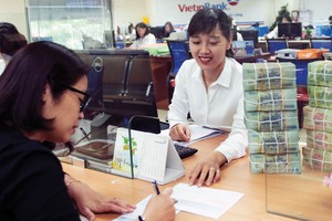 Ngân hàng Việt bắt đầu thu lãi từ nước ngoài