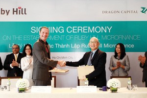 Lễ ký kết thành lập Công ty Tài chính vi mô Ruby Hill
