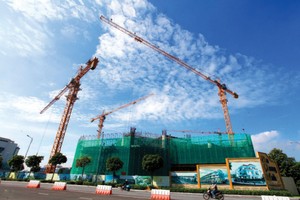 Thị trường bất động sản TP.HCM đang có sự phân hóa rõ rệt. Ảnh: Lê Toàn 