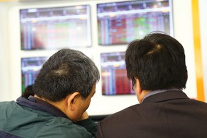 Chây ì cổ tức, một trong những điều thể hiện sự xem nhẹ quyền lợi của cổ đông nhỏ 