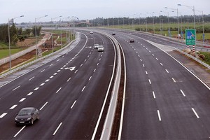 Chuyển động tích cực của nền kinh tế và TTCK từ đầu năm 2017 đến nay đang hỗ trợ cho các doanh nghiệp tự tin hơn gọi vốn mới