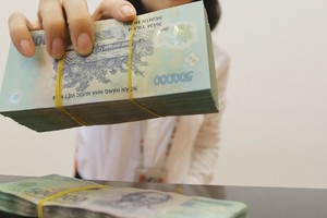 Trong tháng 3/2017, một số ngân hàng tăng lãi suất huy động thêm mức 0,1 - 0,5%/năm