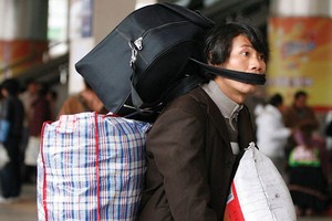 Fed tăng lãi suất, các quốc gia châu Á “bơi” trong biển nợ