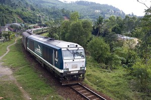 VNR sẽ chi khoảng 1.600 tỷ đồng để cải tạo hạ tầng, mua sắm đầu máy, toa xe hiện đại cho tuyến Hà Nội - Vinh