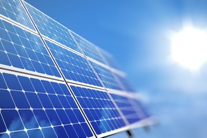 Giá điện mặt trời tại Việt Nam kể từ 1/6/2017 - 30/6/2019 là 2.086 đồng/kWh ((chưa bao gồm thuế giá trị gia tăng, đương đương 9,35 Uscents/kWh, và được điều chỉnh theo biến động của tỷ giá đồng/USD)