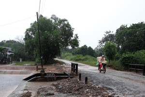 Hoang vắng đường vào Dự án VIUT của Berjaya tại xã Tân Thới Nhì, Hóc Môn, TP.HCM. Ảnh: Hồng Sơn