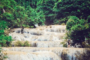 Lạc trôi giữa thác Mây bình yên