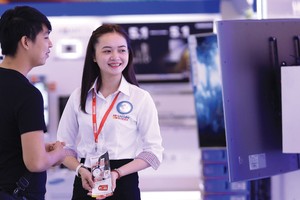 Việt Nam với dân số đông, tăng trưởng kinh tế ổn định đang là thị trường đầy tiềm năng với mảng tài chính tiêu dùng  