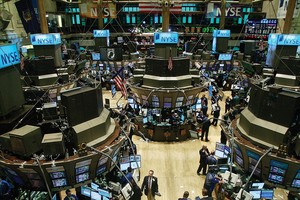 Lướt sóng chứng khoán ảnh hưởng đến “sức khỏe” tài chính?