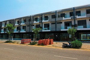 Dãy nhà phố Marina Complex