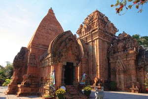 Nha Trang đi chẳng muốn về