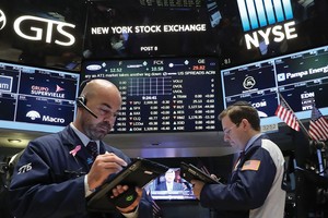 Kết thúc tháng 5, các chỉ số chứng khoán Mỹ đều tăng tích cực khi S&P 500 tăng 1,2%, Nasdaq tăng 2,6%...