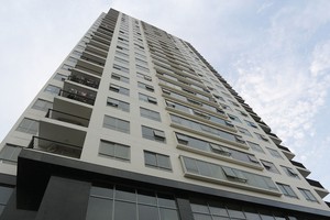 Cư dân Dự án Capital Garden, 102 Trường Chinh, quận Thanh Xuân, Hà Nội do Công ty Kinh Đô làm chủ đầu tư bức xúc cho rằng chủ đầu tư tự ý thay đổi thiết kế tòa nhà. Ảnh: Việt Dương