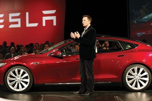 Ngành công nghiệp ô tô phải thay đổi khái niệm khi Tesla ra đời