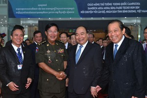 Thủ tướng Chính phủ Nguyễn Xuân Phúc chủ trì lễ đón Thủ tướng Campuchia Hun Sen