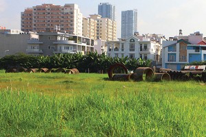 Khơi thông quy định về chuyển nhượng dự án sẽ giúp nhiều dự án được hồi sinh, giảm tồn kho bất động sản. Ảnh: Lê Toàn