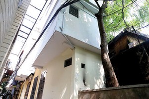Hà Nội còn tồn tại 132 nhà “siêu mỏng, siêu méo”
