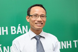 TS. Cấn Văn Lực: Nên bỏ “room” tín dụng cho ngân hàng thương mại