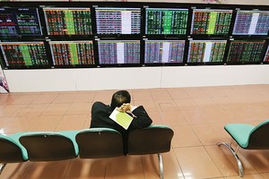 Dù tiềm ẩn những rủi ro, nhưng thị trường chứng khoán phái sinh dự báo sẽ sôi động