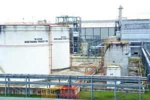 Tổng giám đốc PVN, ông Nguyễn Vũ Trường Sơn cho biết, PVN sẽ khởi động lại hai Nhà máy Ethanol Bình Phước và Dung Quất nhằm đáp ứng nguồn cung E100 để phối trộn xăng E5.