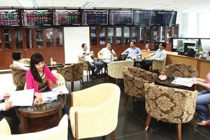 Việc có các nhà tạo lập thị trường sẽ làm giảm bớt hiệu ứng đầu tư theo phong trào trên thị trường chứng khoán