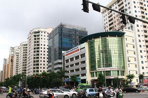 Phố Hoàng Đạo Thúy đang trở nên chật chội