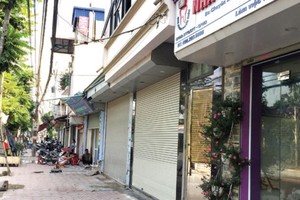 Người dân tổ 18E phường Vĩnh Tuy cho rằng, chính quyền sở tại đã thu hồi trùm lên cả đất ở lâu nay của họ