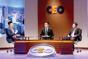 Ông Nguyễn Văn Tài, Giám đốc Công ty VietSense là người chơi ngồi ở vị trí CEO